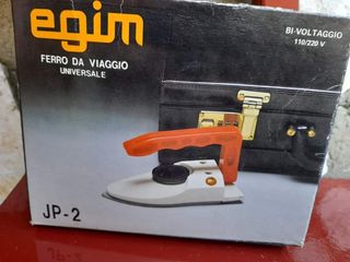 Ferro da stiro portatile vintage 