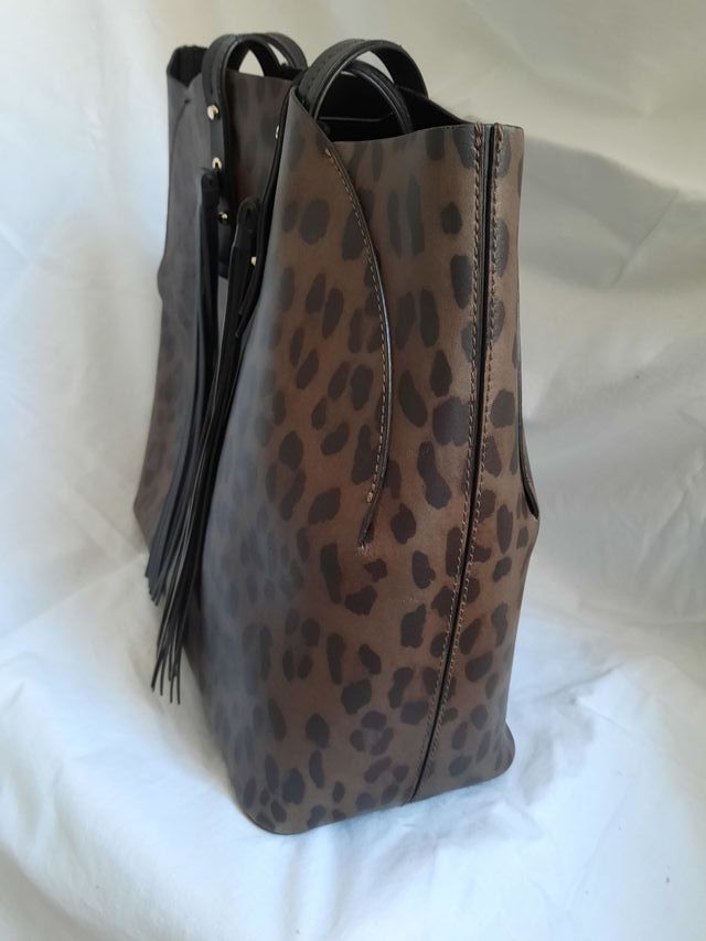 Bolso piel tote Furla animal print perfecto estado