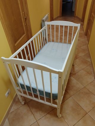 Cuna colecho bebe