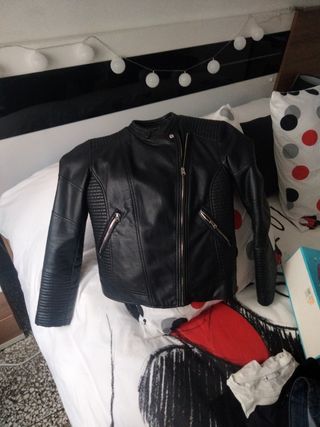 Chaqueta cuero negra