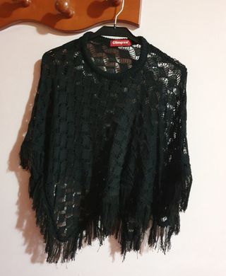 Poncho corto calado negro