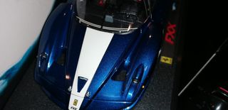 maqueta ferrari fxx hotwells elite  azul