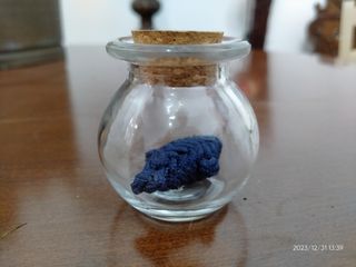 Micro acquario finto con pesce amigurumi
