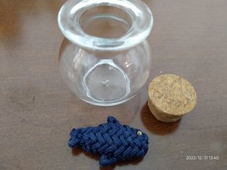 Micro acquario finto con pesce amigurumi