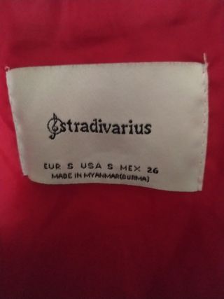 Plumas Stradivarius Rojo talla S