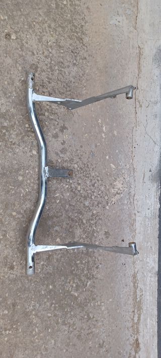 Soporte para faros auxiliares Harley 