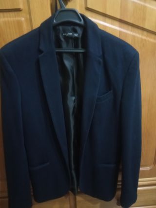 Americana azul marino.ZARA