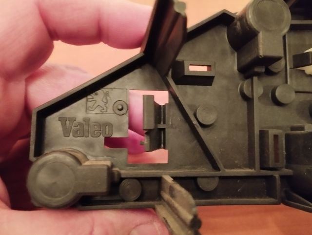 Portalámparas Peugeot 406 izq.