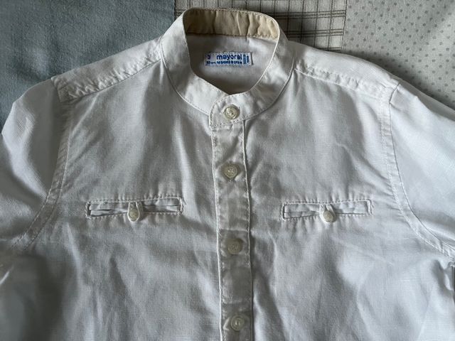 Camisa blanca cuello maho de Mayoral