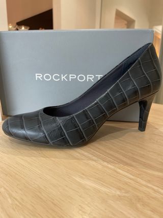 zapato tacon rockport