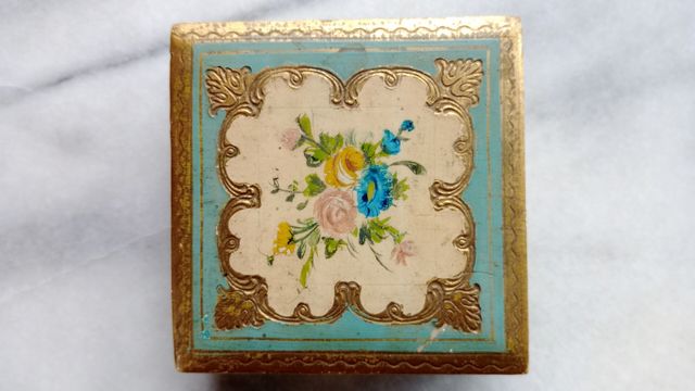 Cofanetto portagioielli vintage in legno dipinto