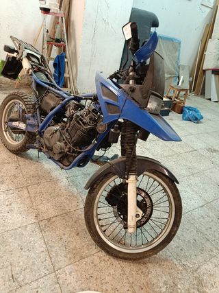Suzuki DR BIG 750