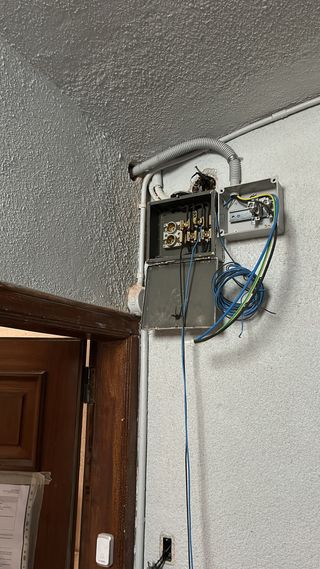 ELECTRICISTA MANITAS