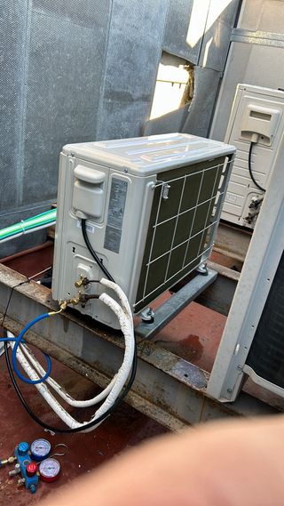 ELECTRICISTA MANITAS