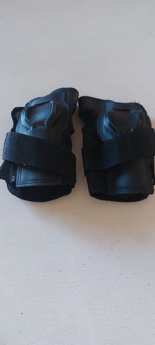 Protecciones muñequeras Decathlon 