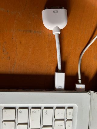 MacBook bianco Intel Core 2 Duo 2,4 GHz