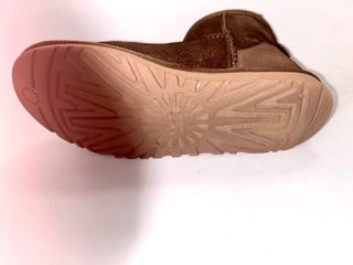 UGG mini marron 37