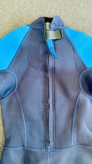 Neopreno Decathlon talla 6 años y talla 8 años