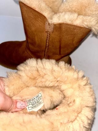 UGG Botton Chestnut 37