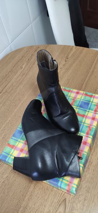 Botines piel.
