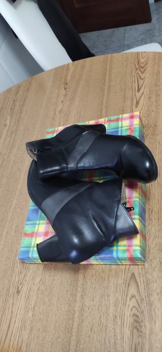 Botines piel.