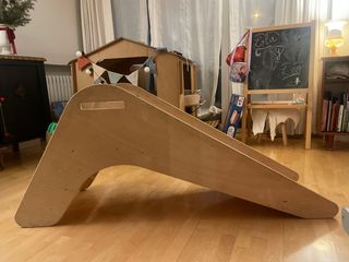 Tobogan de madera de interior