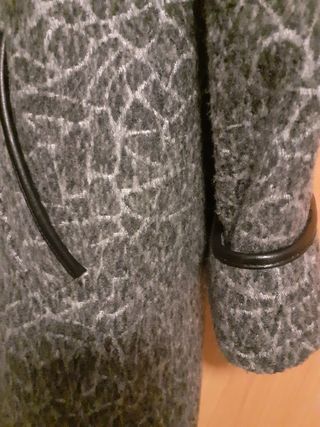 Abrigo  lana  100%  IMPECABLE leopardo gris