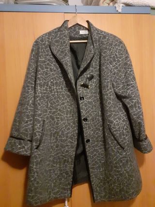 Abrigo  lana  100%  IMPECABLE leopardo gris