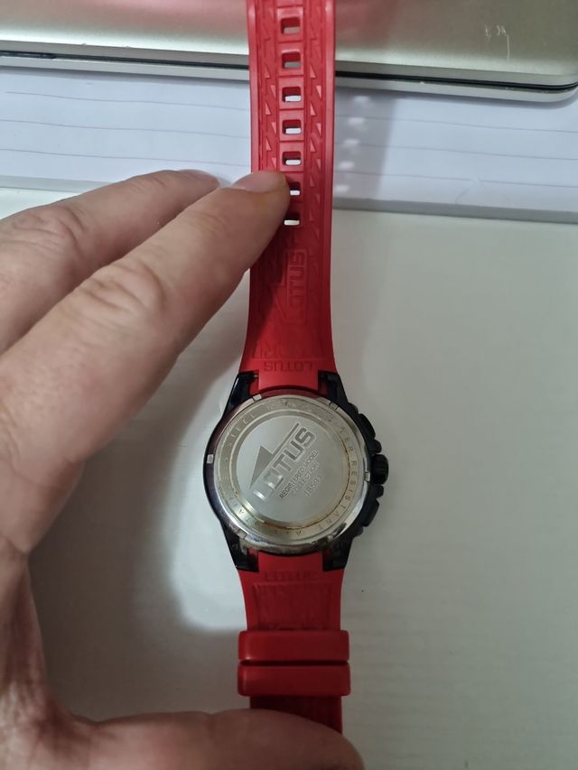 Reloj Lotus