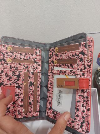 Cartera marca mundi union