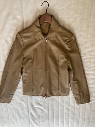 Chaqueta de piel (talla 42)