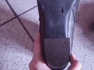 Stivaletti marroni con tacco, numero 39