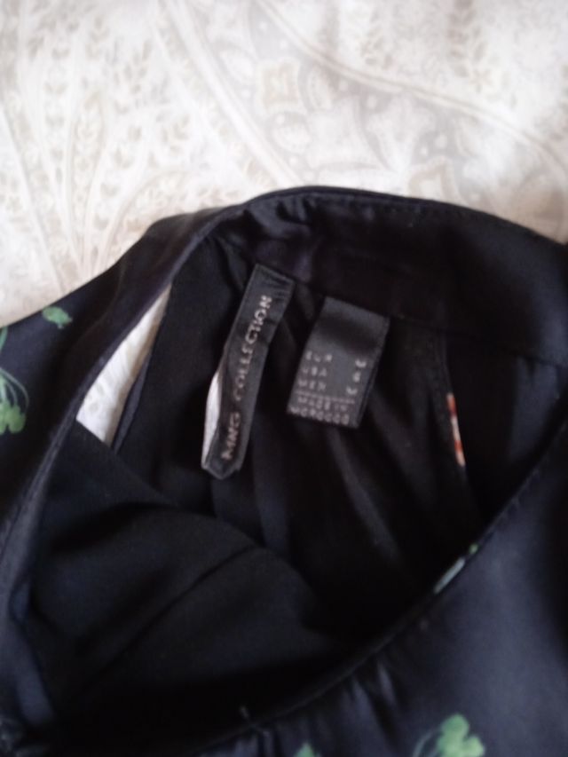 Abito in Mango. Prezzo originale 50 euro