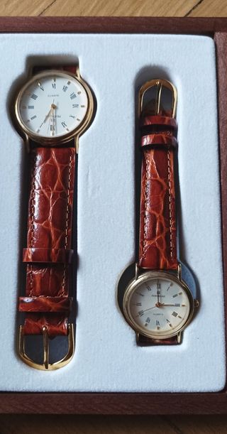 Dos relojes de pulsera Pertegaz