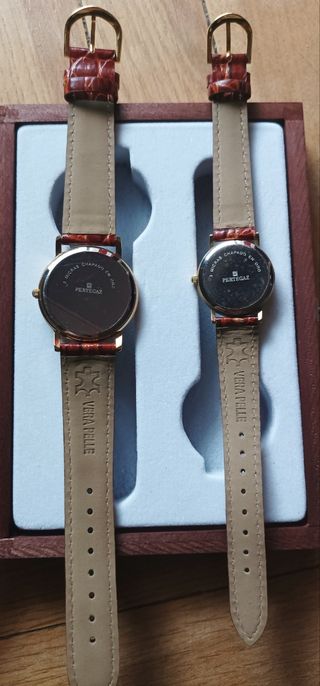 Dos relojes de pulsera Pertegaz