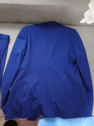 Traje chico al 50% de su precio