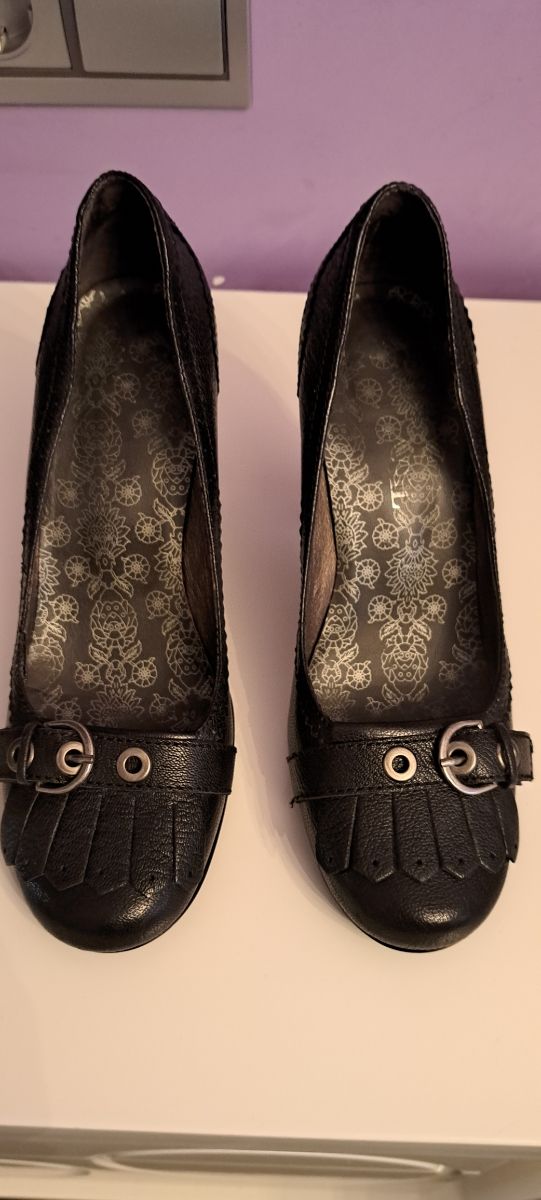 Zapatos piel Adela Gil