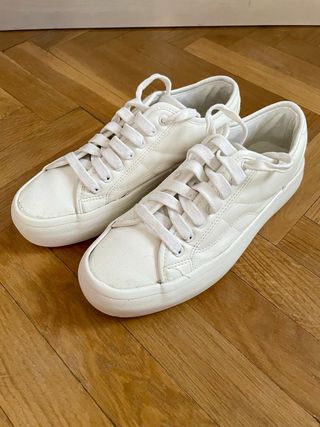 Zapatilla blanca Zara