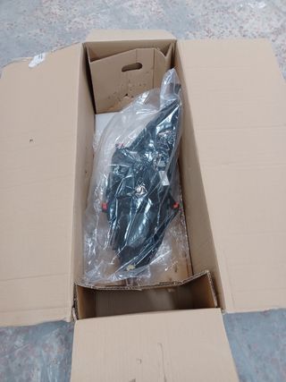 Faro delantero izquierdo 