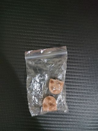 Zapatos de tacón blanco roto