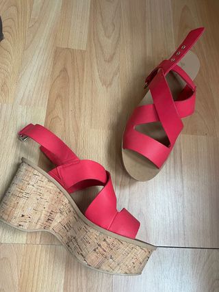 sandalias rojas plataforma 37