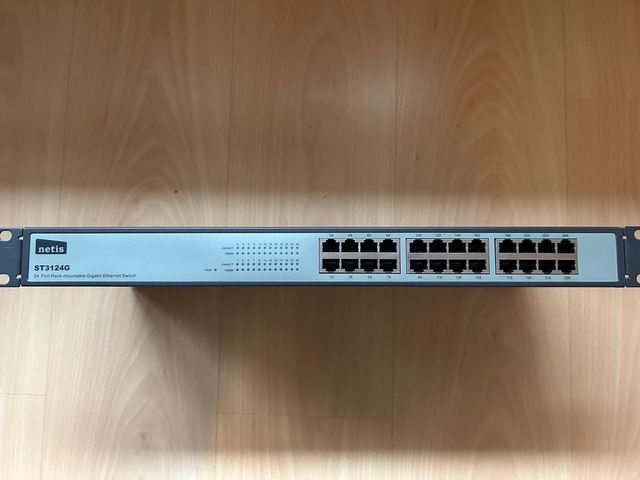 Switch de 24 puertos netis 3124G