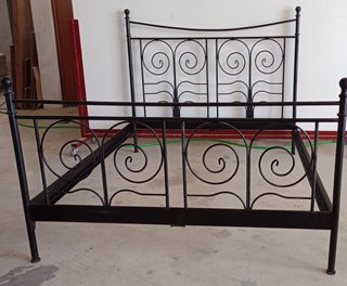 Estructura cama forja negra