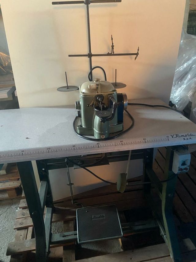 Macchina da cucire pellicce