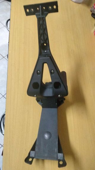 Suporte matrícula Aprilía