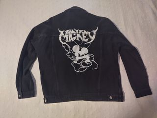 Chaqueta Vaquera negra Disney Pull&Bear 