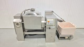 AMASADORA CON VACIO Y ELEVADOR CATO 300 L REF 1894