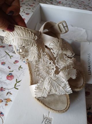 Sandalias yolan cris 👰‍♀️ novia