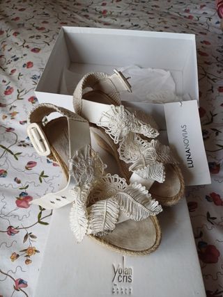 Sandalias yolan cris 👰‍♀️ novia