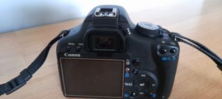 CANON EOS 500D + 2 OBJETIVOS + BOLSA + CARGADOR